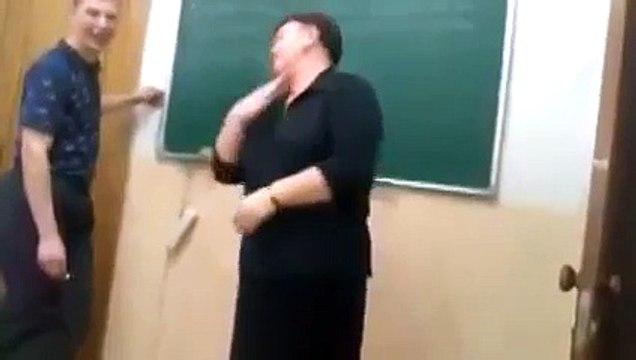 Первый раз пришел на пару за весь год, препод ЖЖОТ