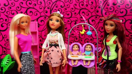 Baby Babysits Twins! Project MC2 Dolls + Disney Frozen Hans Funny Bath Doll Parody by Disn