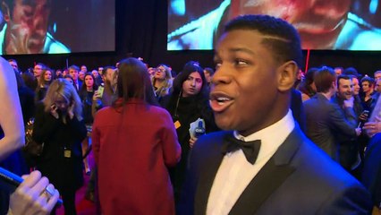 John Boyega brings best mates along to Star Wars premiere
