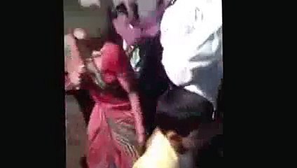 New 2016 Indian old lady dancing - yo yo song - punjabi viyah