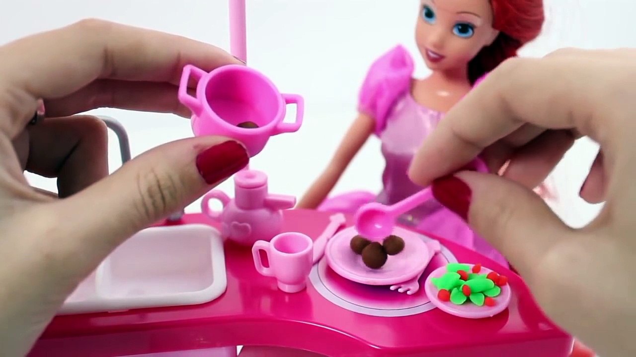 Princess Ariel Bathtime The Little Mermaid Bath Time Disney Princes Barbie Doll House Toy Videos