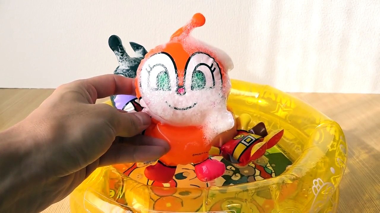アンパンマンおふろおもちゃアニメ❤バイキン城シャワーであそぼう♪おかあさんといっしょ♦Anpanman Bath Toy animation