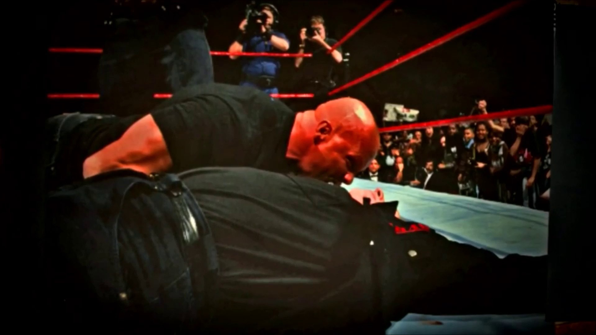 ⁣Class consciousness in pro-wrestling