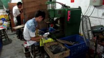 Herrajes para Muebles & Herrajes para Gabinetes - China: Tiradores de Embutir tipo Uñero / Production 6