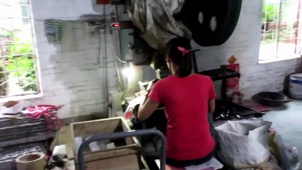 Herrajes para Puertas - China: Herrajes para Cabinas Sanitarias / Production 4