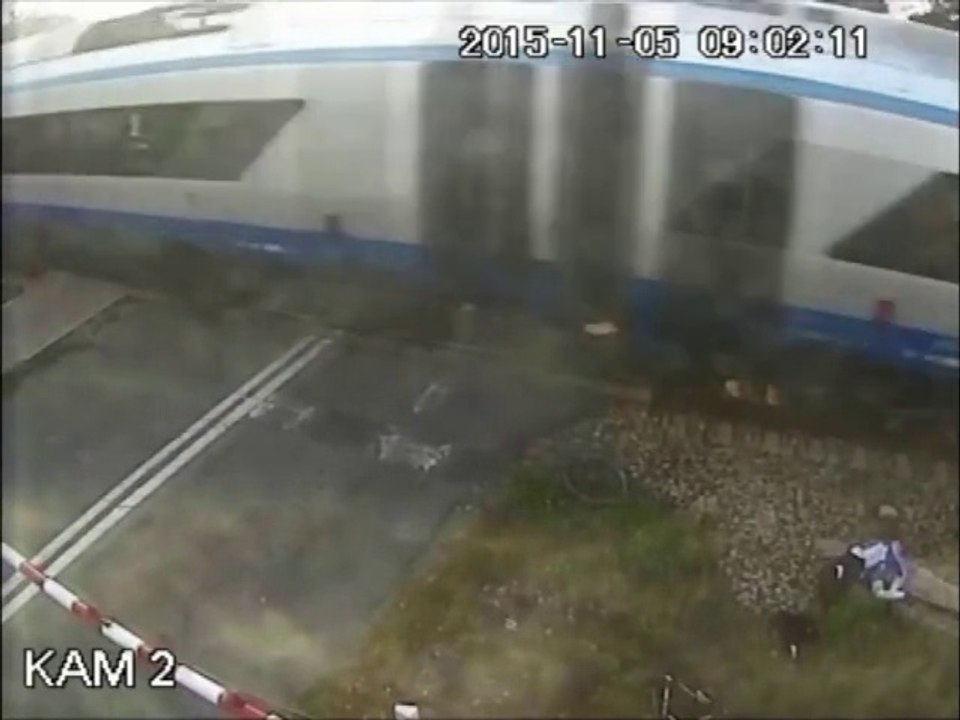 Un cycliste imprudent percute un TGV à un passage à niveau