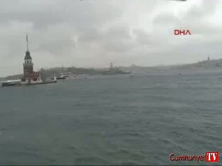 ABD savaş gemisi İstanbul Boğazı'ndan geçti