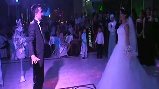 Dans Akademi Düğün Dans Kursu – Türkiye’nin En İyi Dans Okulu