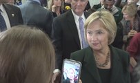 Clinton tente de convaincre un soutien de Trump de voter pour elle