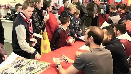 Séances de dédicaces à la Boutique Officielle | Noël 2015