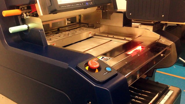 Máy đóng gói - dán màng 5600 XL