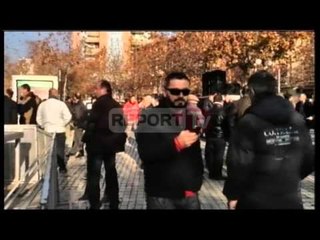 Report TV - Masat për protestën e PD-së, policia rrethon Kuvendin