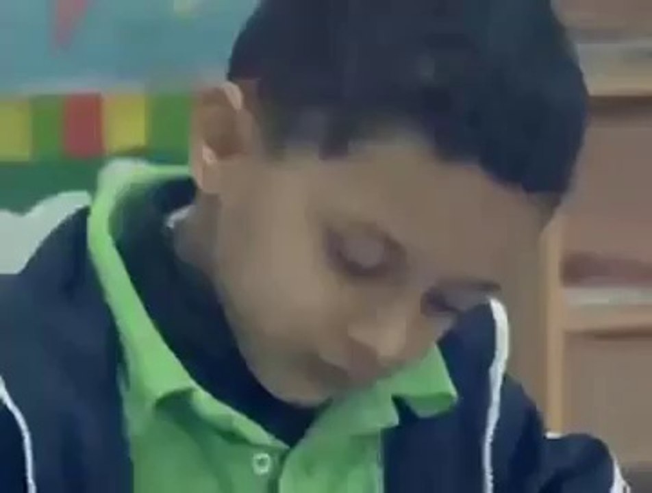 Baba Meray Payaray baba- APS martyred From Little kid song _(Ghulam Murtaza) {pak-motion}