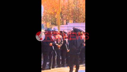 Hidhet tymuese gjate protestes se PD perpara parlamentit