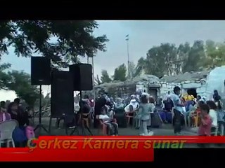 Lale Devri - Sibel Can & Şilay Turhan (2010 Esirgemeden Konseri) Kurdish wedding Kürt düğünleri