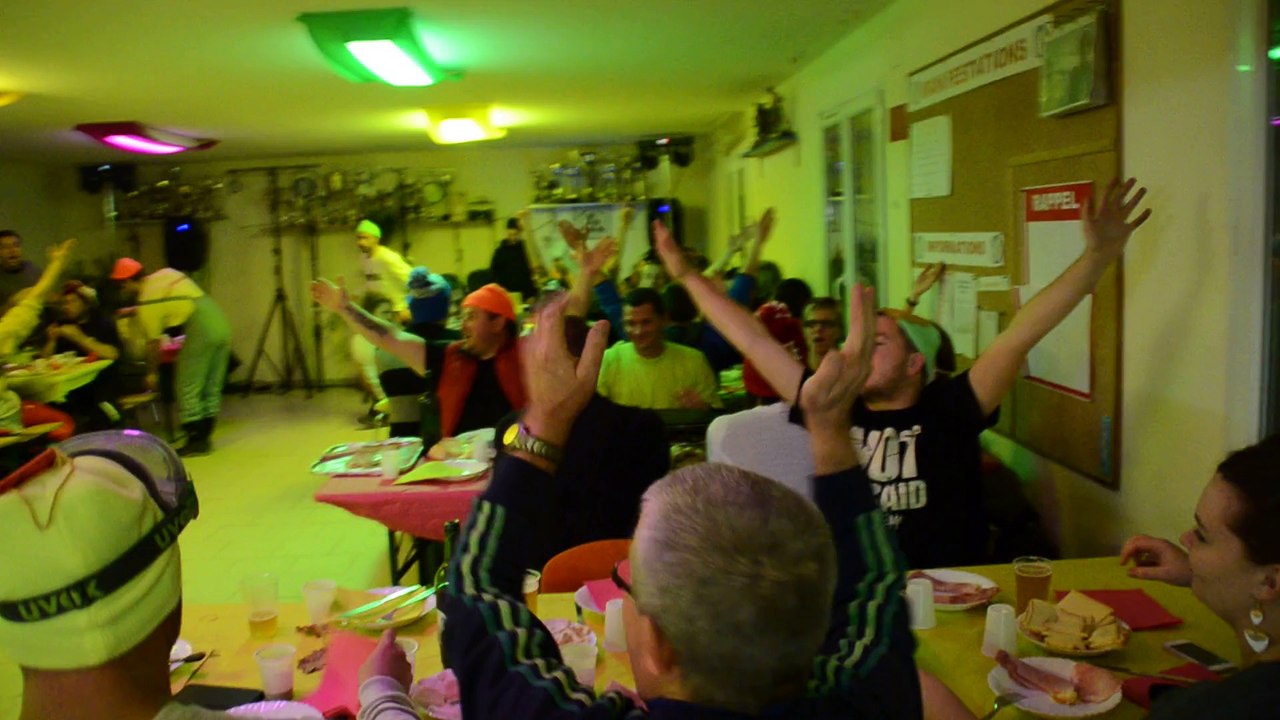 Soirée Les Bronzés font du ski ("Nous sommes le FCBV...")