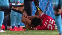 ou Zheng Terrible Ankle Twist Injury - Taken in Strecher | FC Barcelona v. Guangzhou Evergrande | FIFA Club WC - 17.12.2
