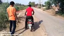 Inn larko ka shughal dakay zara -punjabi funny video