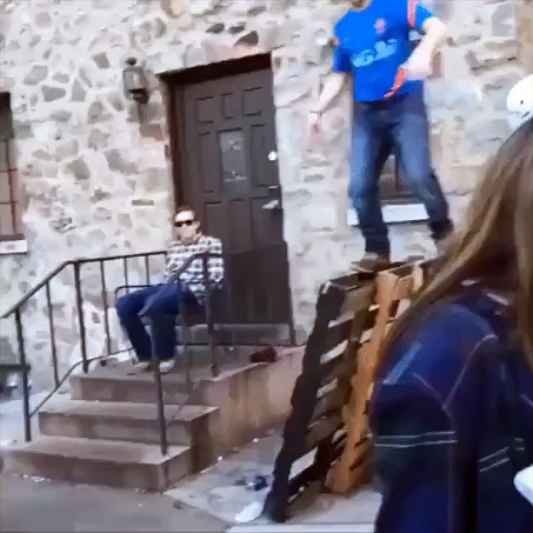 Pallet Flip Fail-Best Entertainment Videos & Clips II Funny & Entertainment Videos Collectio