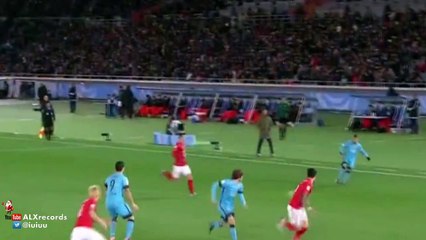 Luis Suarez Fantastic Second Goal Barcelona	2 - 0	Guangzhou Evergrande 2015