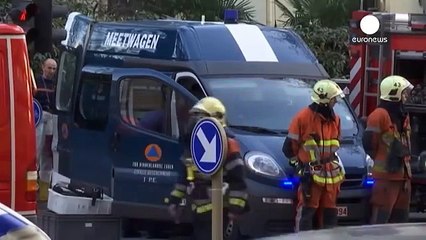 Güvenlik alarmı seviyesini düşüren Brükselde terör riski devam ediyor