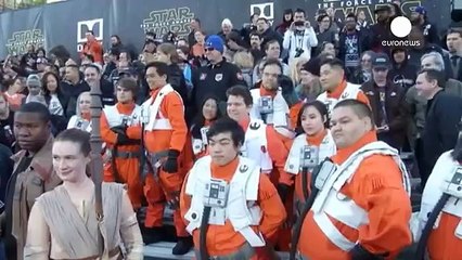 Yıldız Savaşları - Güç Uyanıyor dünya prömiyerini yaptı