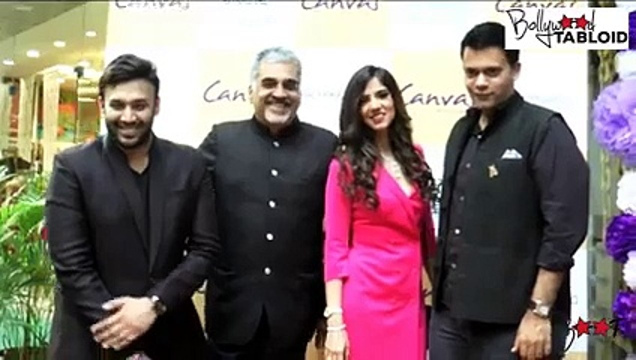 Esha Gupta HOT Cleavage Show at Canvas Jet Gems Jewellery Store