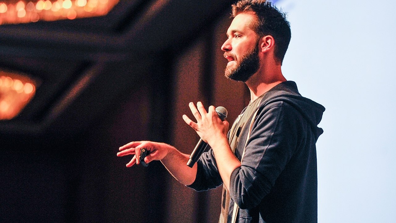 Reddit Co-Founder Alexis Ohanian: Don't Be Fooled by the Glamorous Trappings of Entrepreneurship