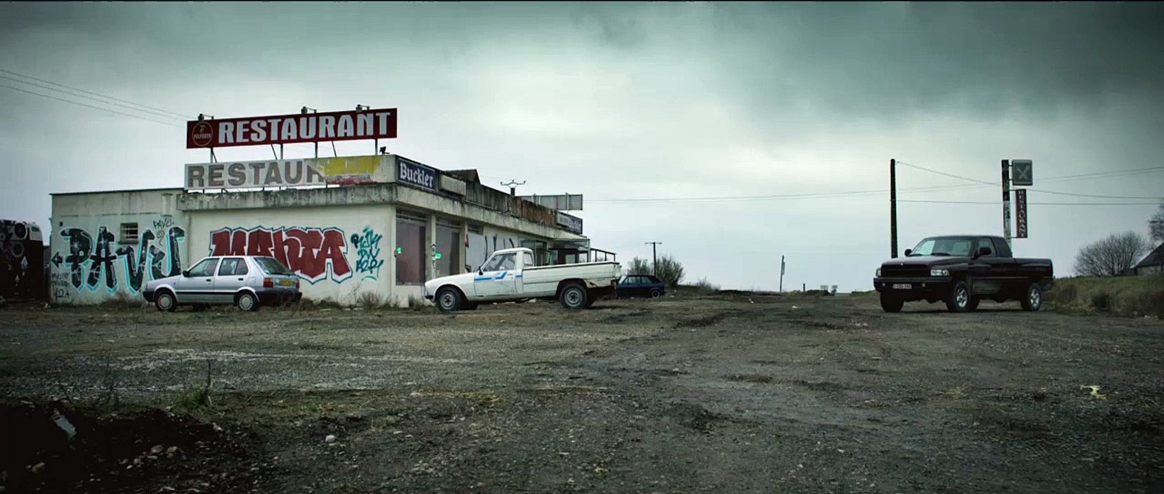 LES PREMIERS, LES DERNIERS - Bande-annonce VF