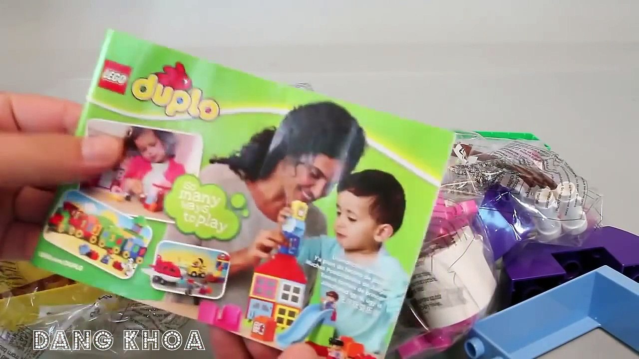 Đồ chơi xếp hình LEGO có công chúa Sofia cưỡi ngựa đi trong cung điện