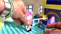 Peppa Pig Blocks Mega Hospital Building Playset with Ambulance - Juego de Bloques Construc