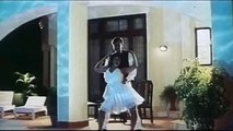 Aadhi Raat Ko Sexy Bollywood Song Jung Rambha, Ajay Devgan