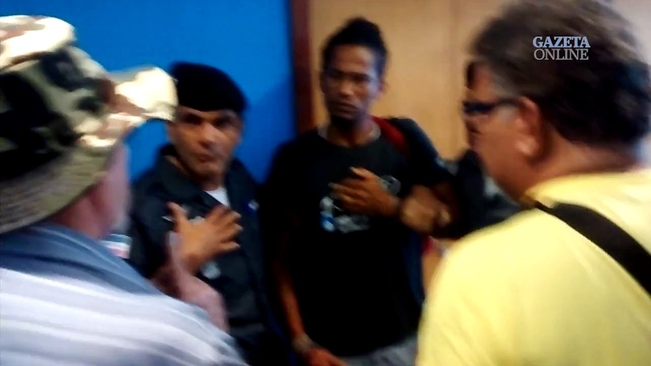 Sindicalistas tentam invadir assembleia em votação sobre abertura de capital da Cesan
