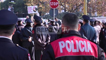 Report TV - Masat për protestën e PD-së, policia rrethon Kuvendin