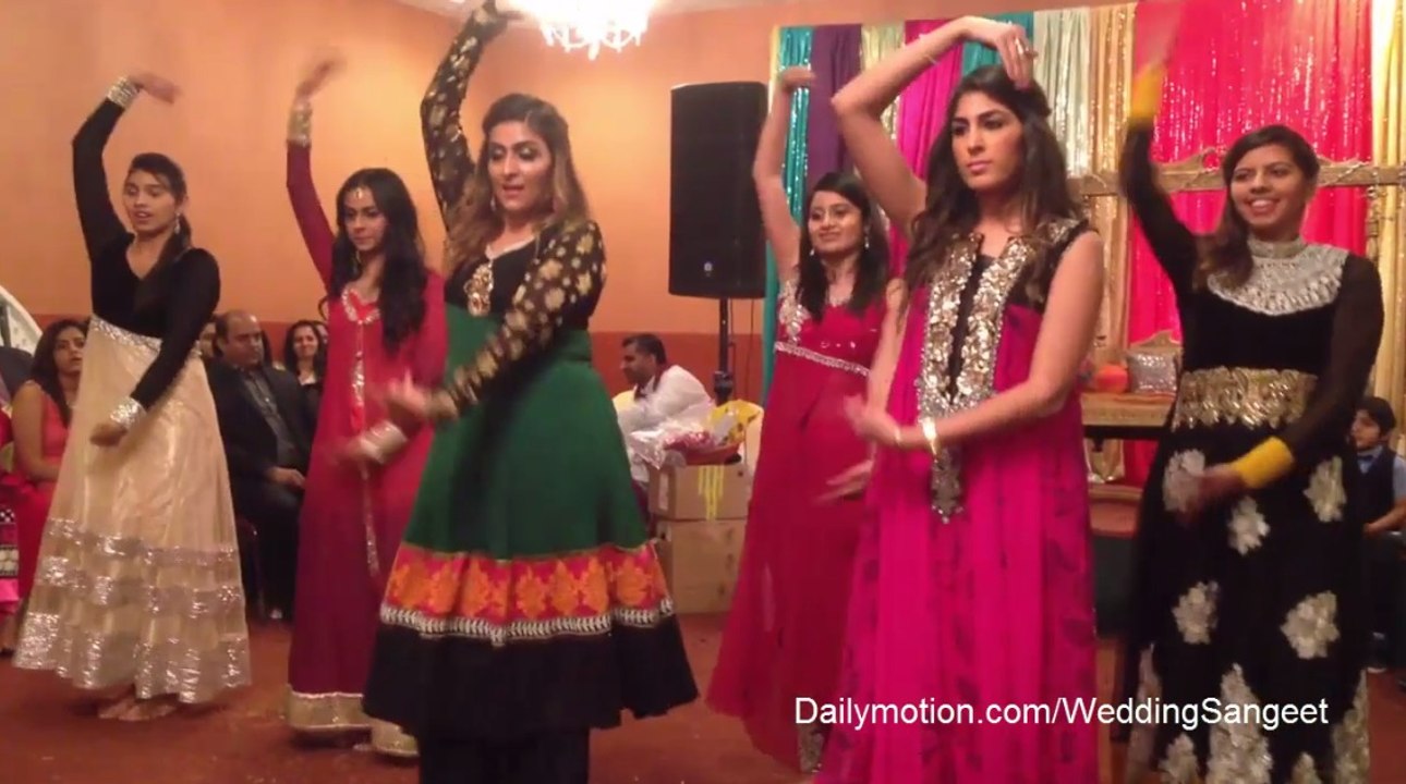 Larkon Ko Thag Le | Pakistani Wedding Dance | HD ✔