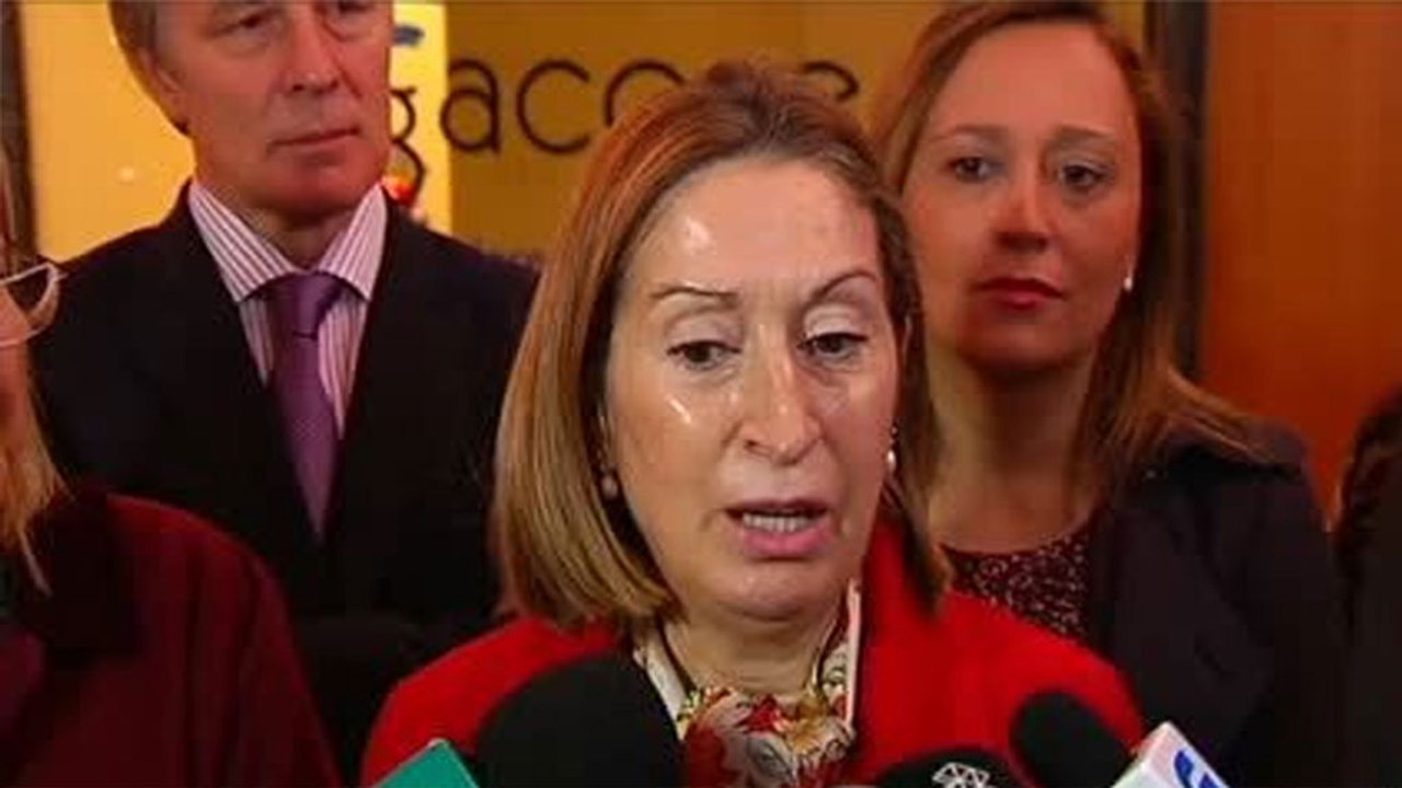 Ana Pastor: "Rajoy demostró ayer una vez más que es una persona serena aunque le hayan partido la cara"