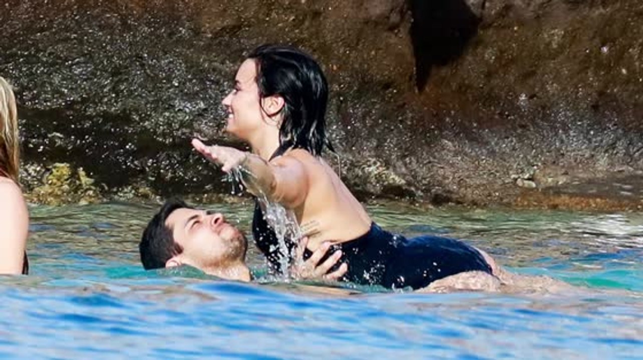 Demi Lovato and Wilmer Valderrama Recreate 'Dirty Dancing' Scene