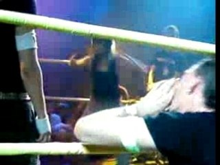 Lili azian vs vavan au dessfloor