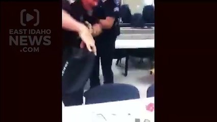 Des policiers s'entrainent à diriger leurs segway... Pas facile