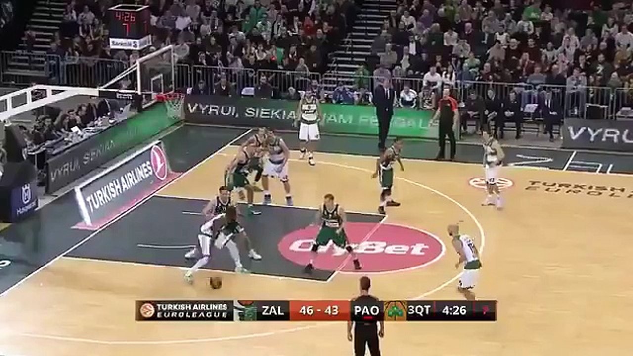 Nick Shaking And Baking