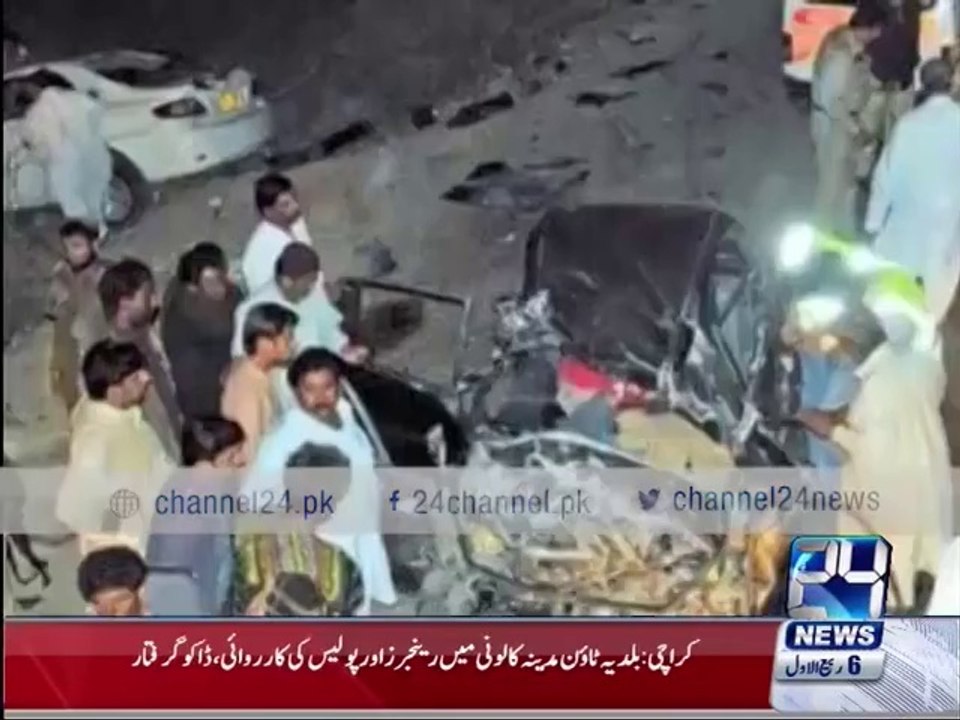 Azfar Rehman and Ayesha Omar Bad Accident on Highway