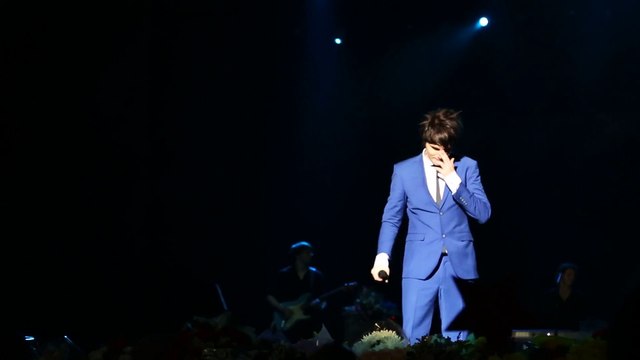 «Ну вот и всё» (фрагмент) А.Бон (Москва, Crocus, 29.05.2015) (Lucky Cola)