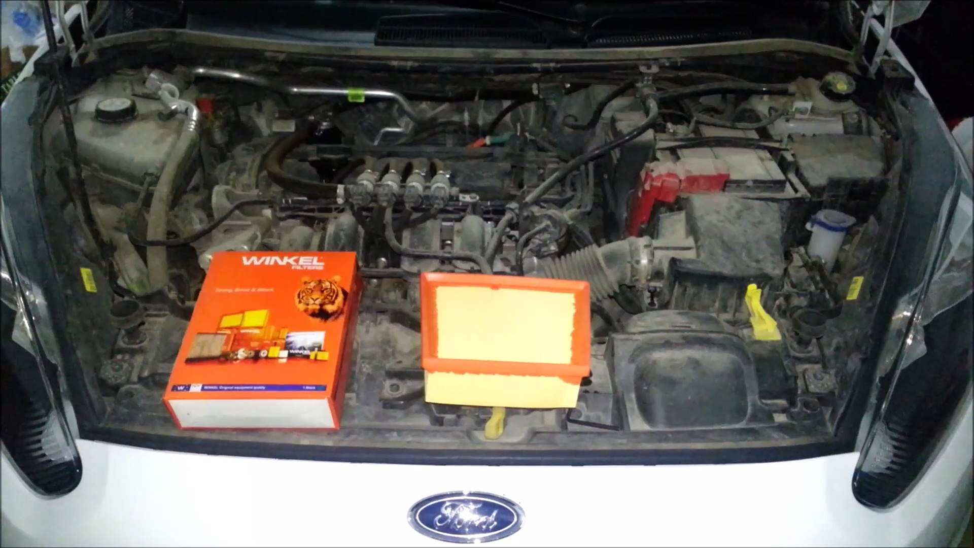 Ford Fiesta 2013 1.25 82 PS hava filtresi (changing air filter) değişimi -  Dailymotion Video