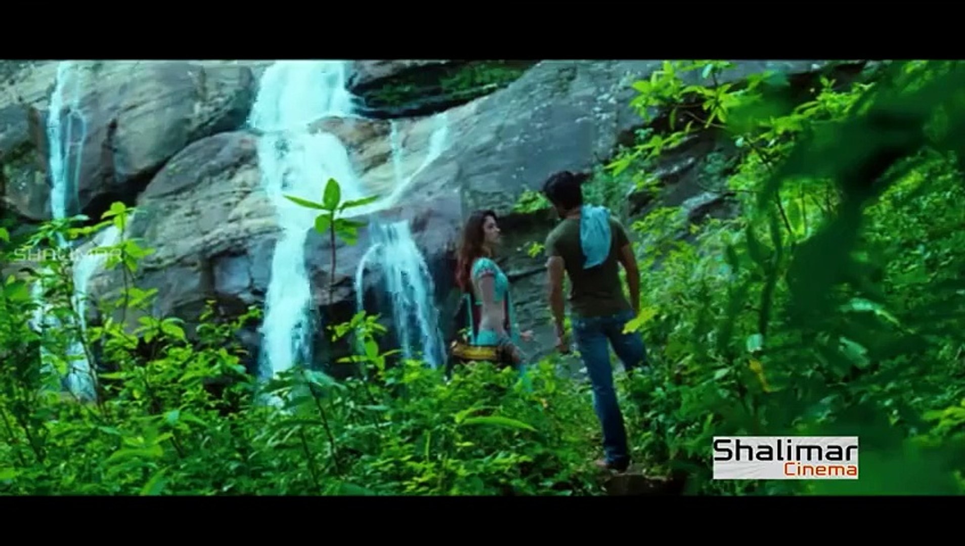 Racha Movie - Tamanna Romantic Bathing Scene - Charan, Tamanna