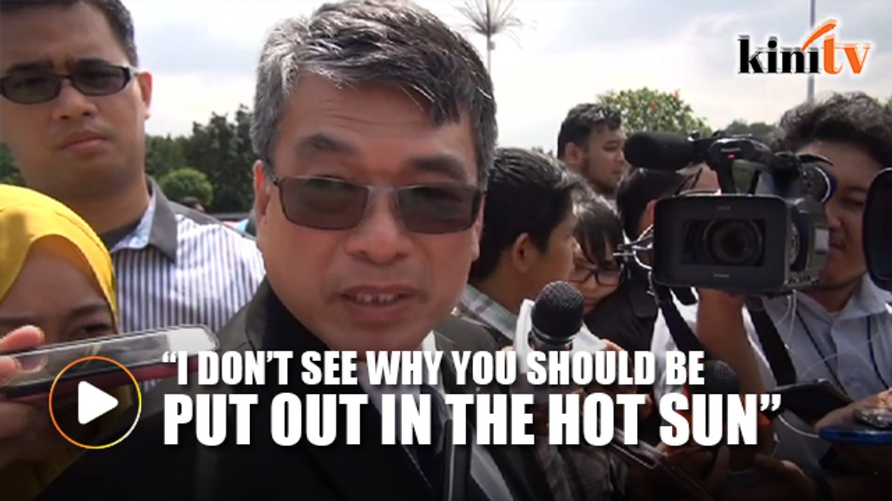 Media stopped from entering parliament, PAC members annoyed