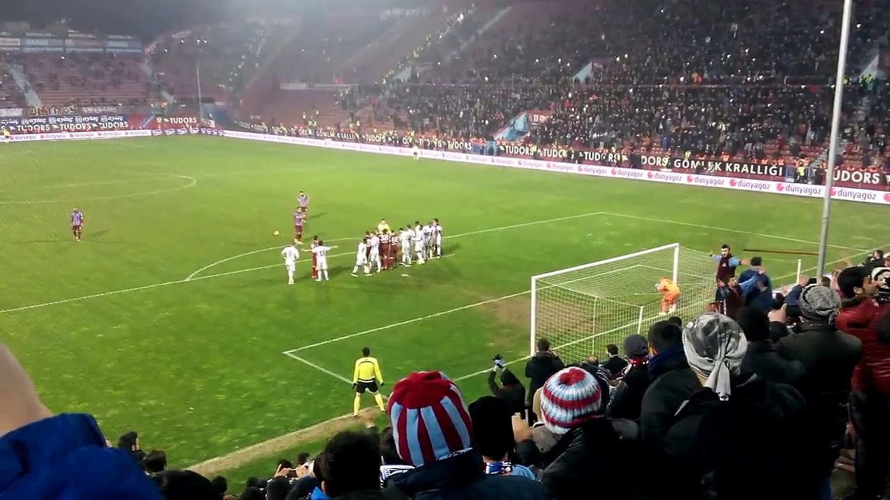 THE BEST GOAL.DÜNYANIN EN GÜZEL FRİKİK GOLÜ(TRİBÜN ÇEKİMİ)
