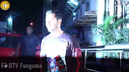 "VARUN DHAWAN" II "SCREENING OF DILWALE"