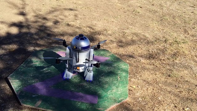 Premier drone R2-D2 Star Wars