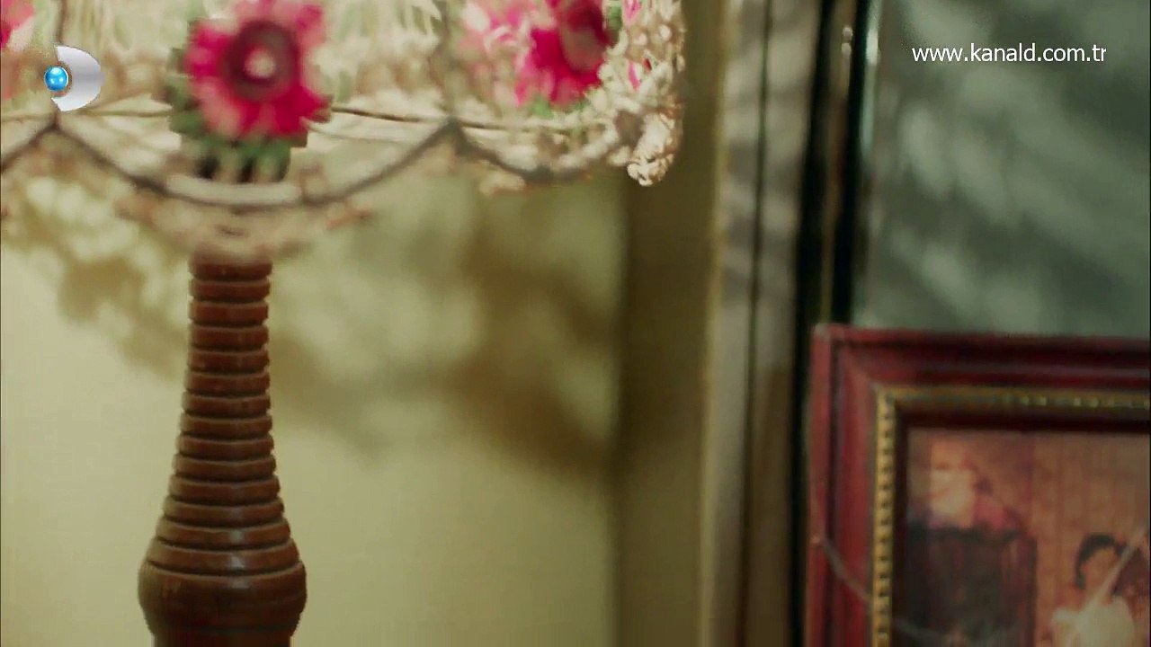 Poyraz Karayel 36. Bölüm - Mehmet Erdem - Yalan