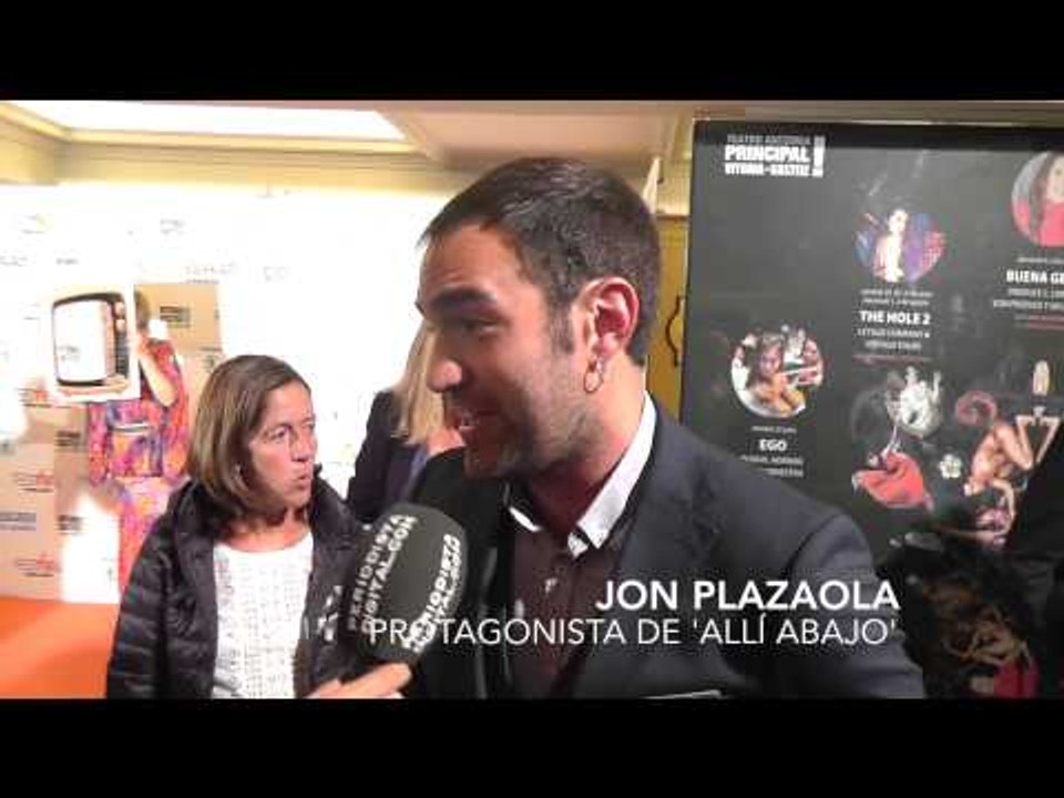 Periodista Digital en la alfombra naranja del F...
